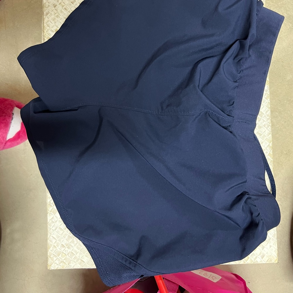 Size Small, Navy, Under Armour Shorts - Picture 2 of 3